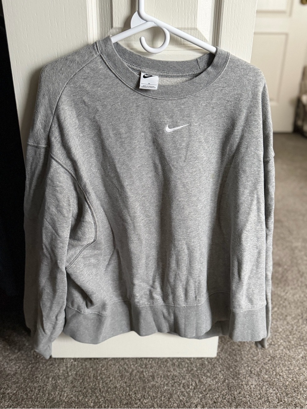 Nike Light Grey Crewneck Sweatshirt with White Swoosh